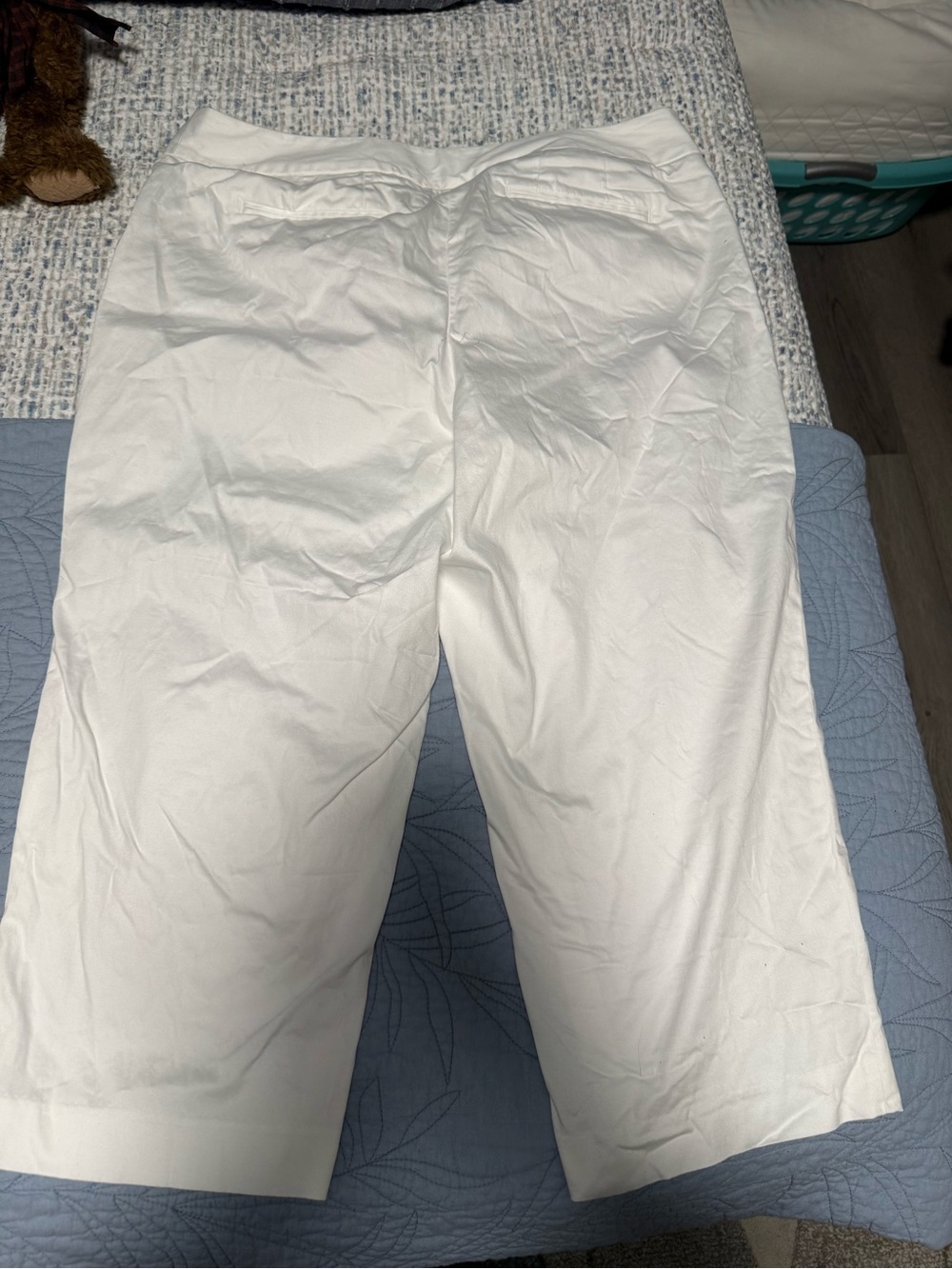 Lane Bryant White Capris